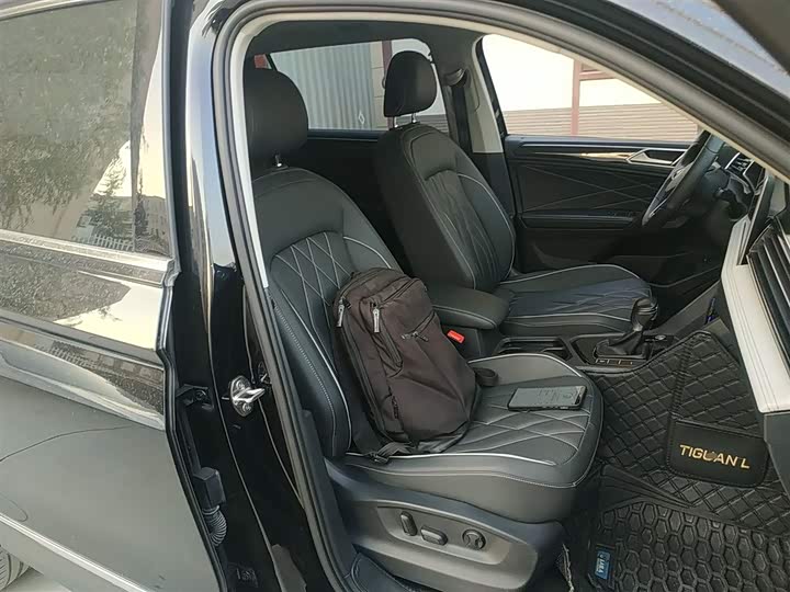 Фото 25 - Volkswagen Tiguan L Pro