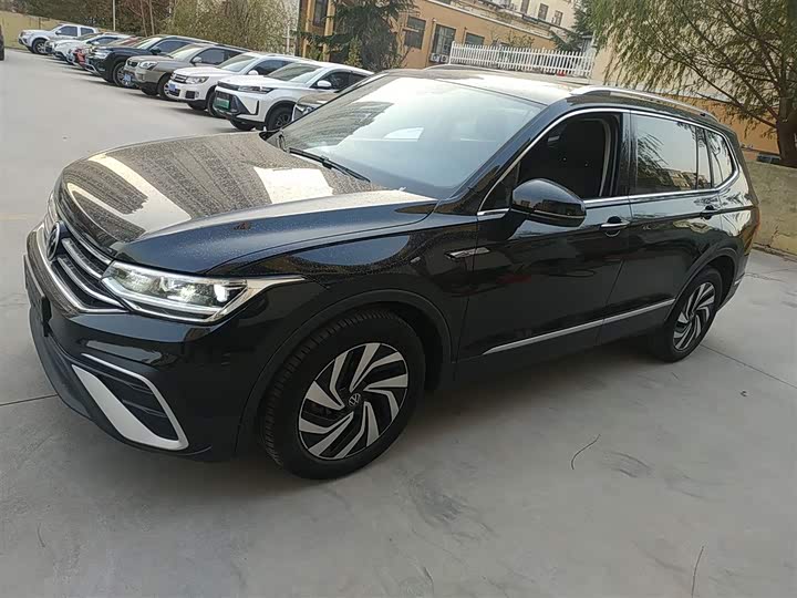 Фото 5 - Volkswagen Tiguan L Pro