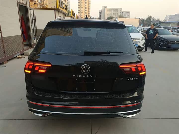 Фото 6 - Volkswagen Tiguan L Pro