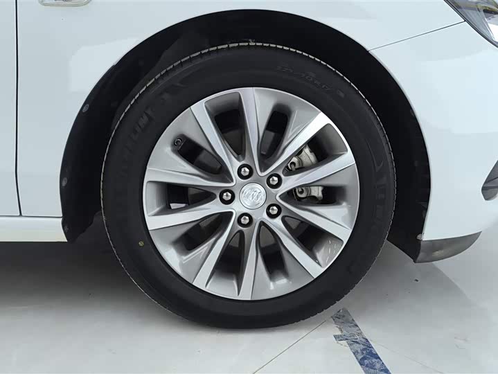 Фото 6 - Buick GL6