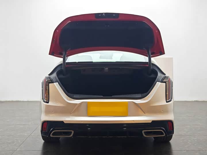 Фото 11 - Cadillac CT4