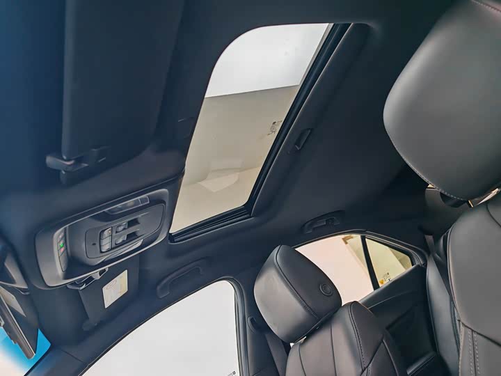 Фото 22 - Cadillac CT4