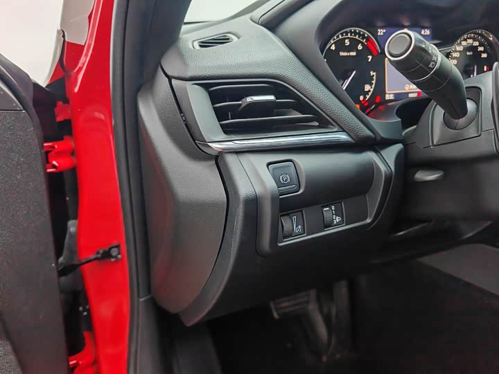 Фото 24 - Cadillac CT4