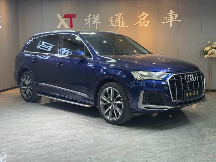 Фото 3 - Audi Q7