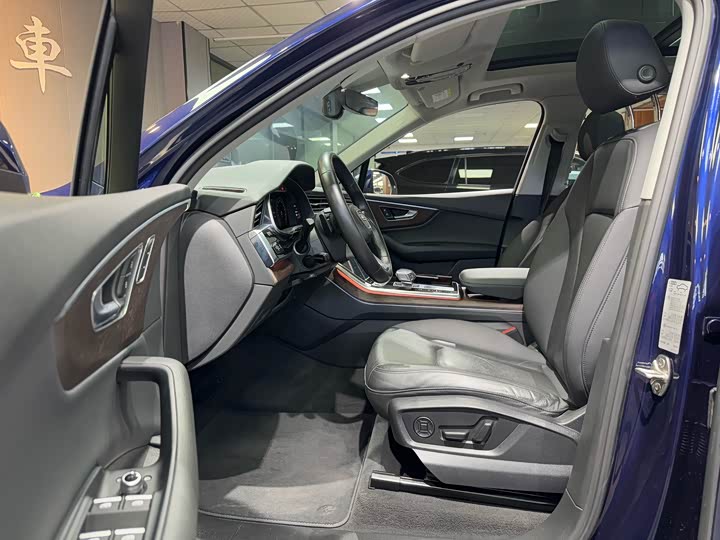 Фото 5 - Audi Q7