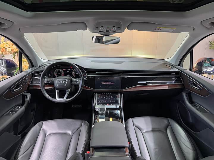 Фото 6 - Audi Q7