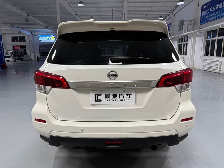 Фото 5 - Nissan Terra