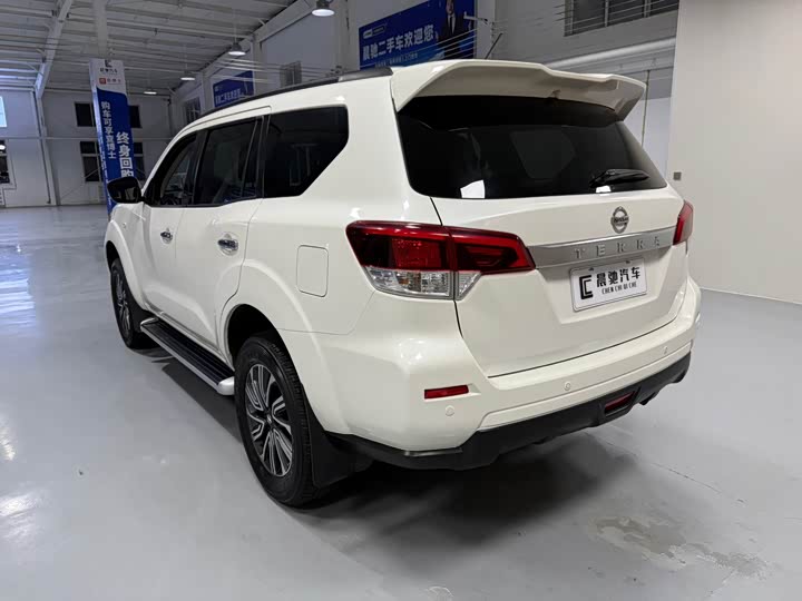 Фото 6 - Nissan Terra