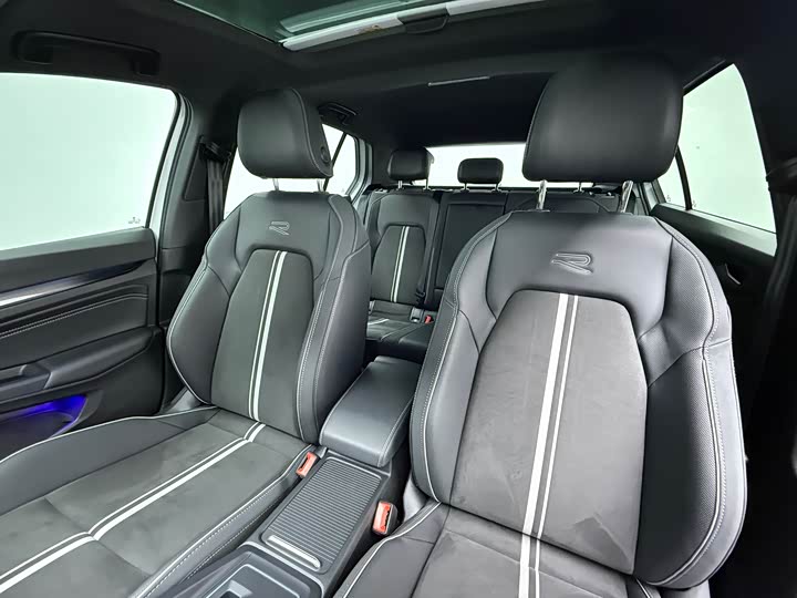 Фото 11 - Volkswagen Golf