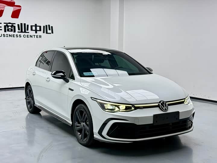 Фото 3 - Volkswagen Golf