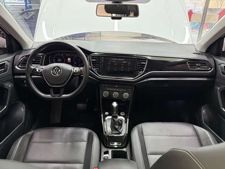 Фото 20 - Volkswagen T-Roc