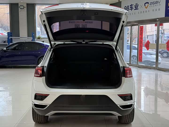 Фото 24 - Volkswagen T-Roc