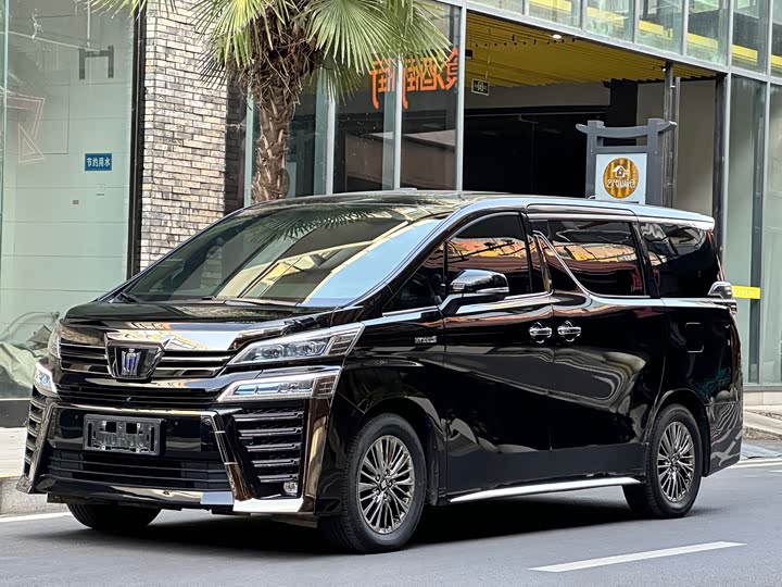 Фото 1 - Toyota Vellfire