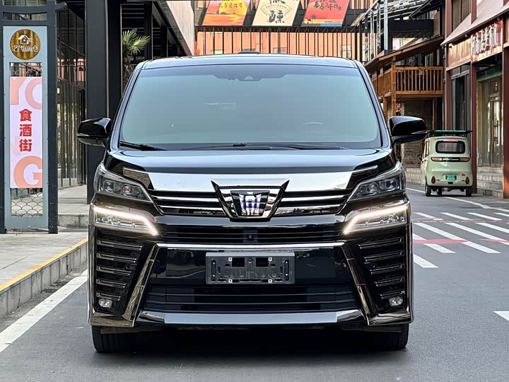 Фото 2 - Toyota Vellfire