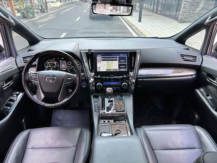 Фото 4 - Toyota Vellfire