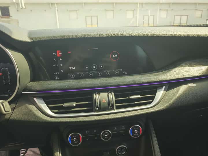 Фото 12 - Alfa Romeo Stelvio