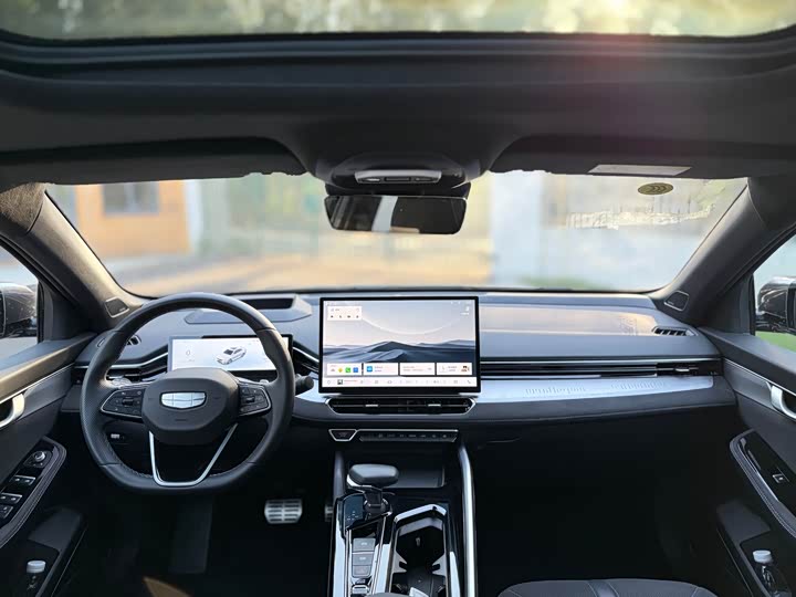 Фото 12 - Geely Preface