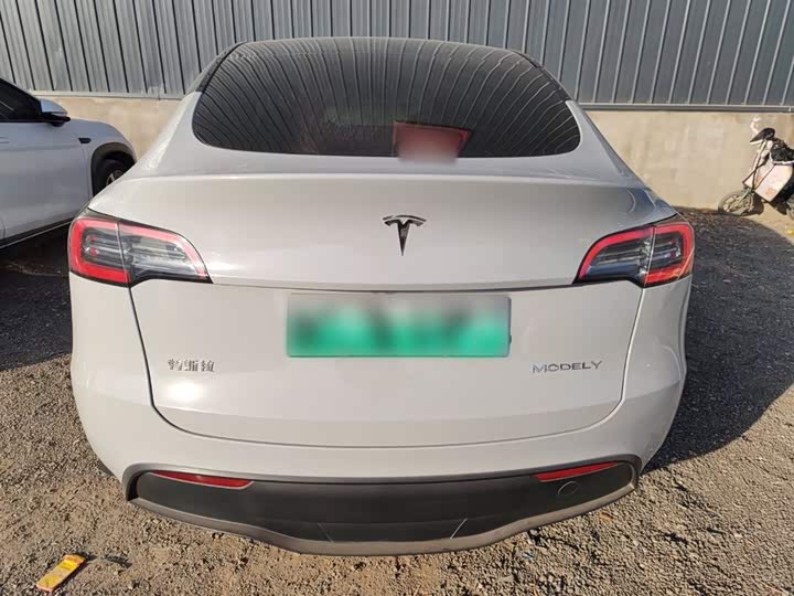 Фото 6 - Tesla Model Y