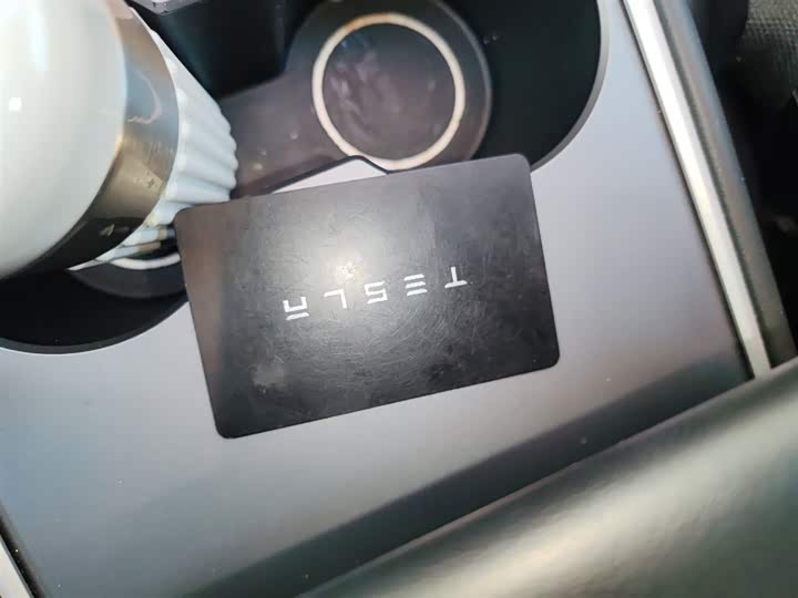 Фото 9 - Tesla Model Y