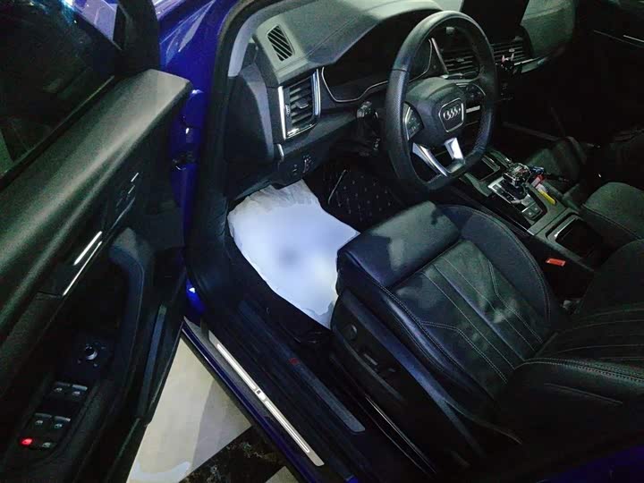 Фото 16 - Audi Q5L