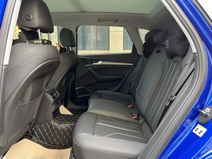 Фото 17 - Audi Q5L