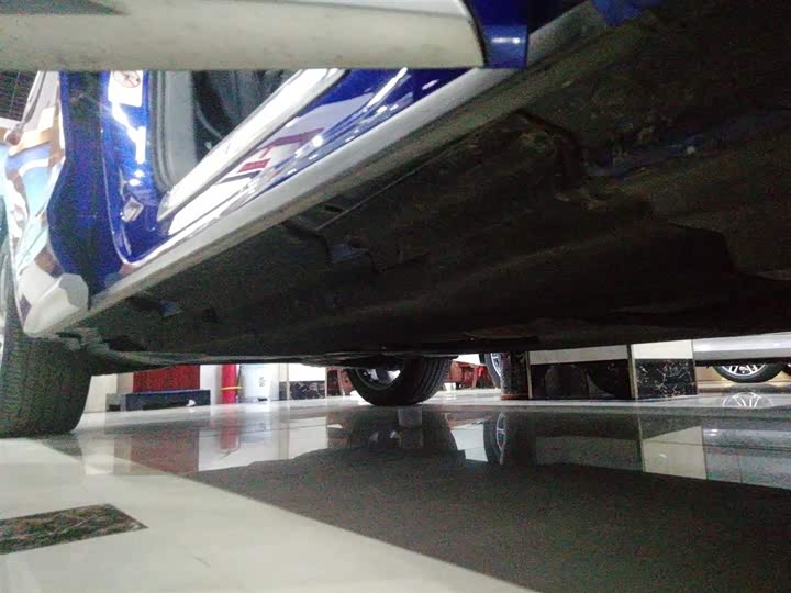 Фото 21 - Audi Q5L