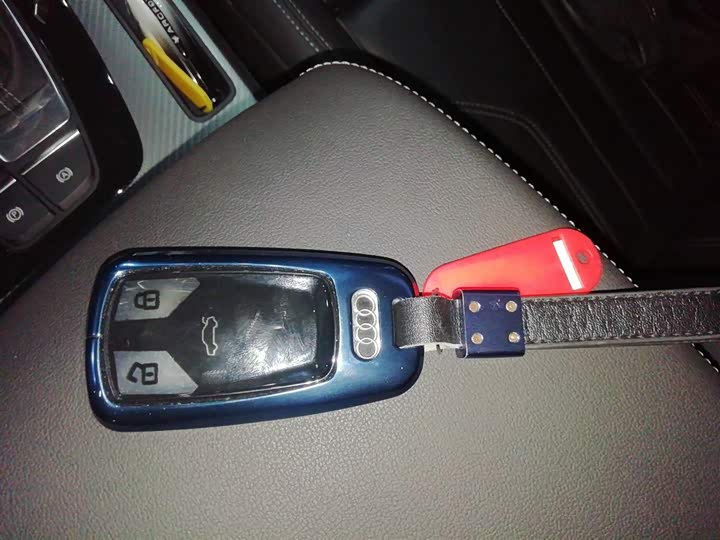 Фото 9 - Audi Q5L