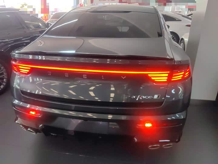 Фото 6 - Geely Preface