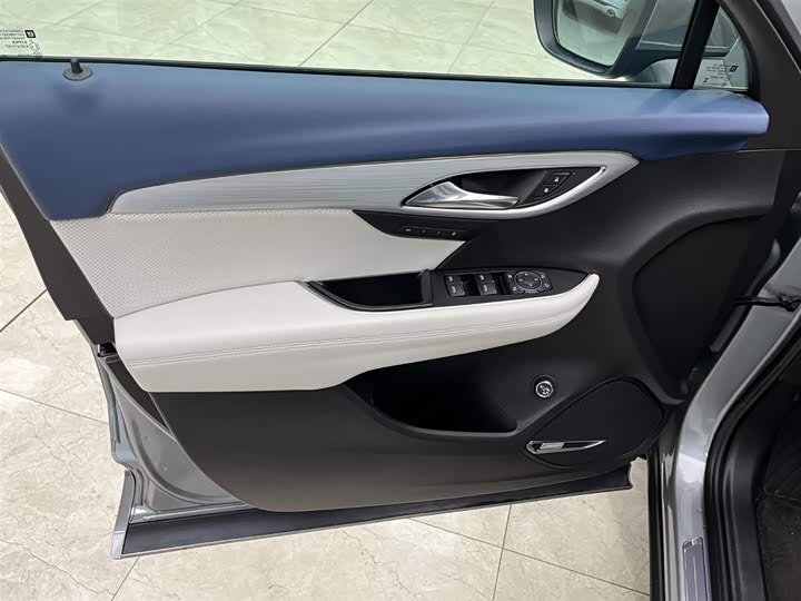 Фото 11 - Buick Envision Plus