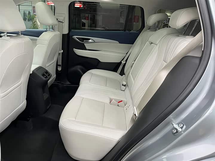 Фото 15 - Buick Envision Plus