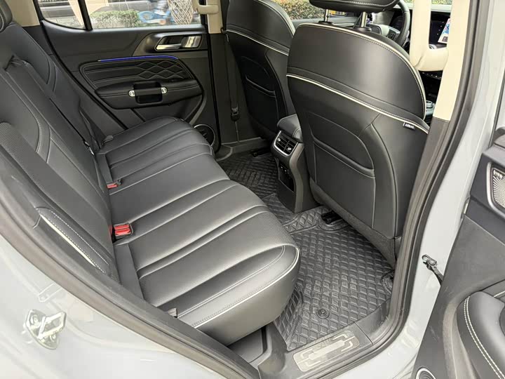 Фото 6 - Tank 300