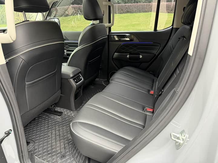 Фото 7 - Tank 300