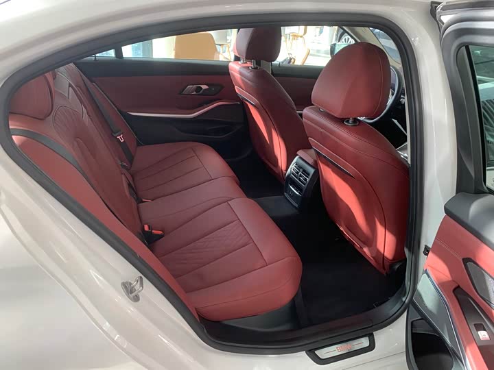 Фото 13 - BMW i3