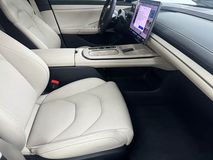 Фото 11 - Xiaomi SU7