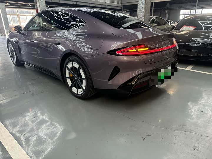 Фото 15 - Xiaomi SU7