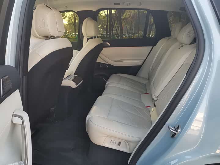 Фото 11 - Nio ES7