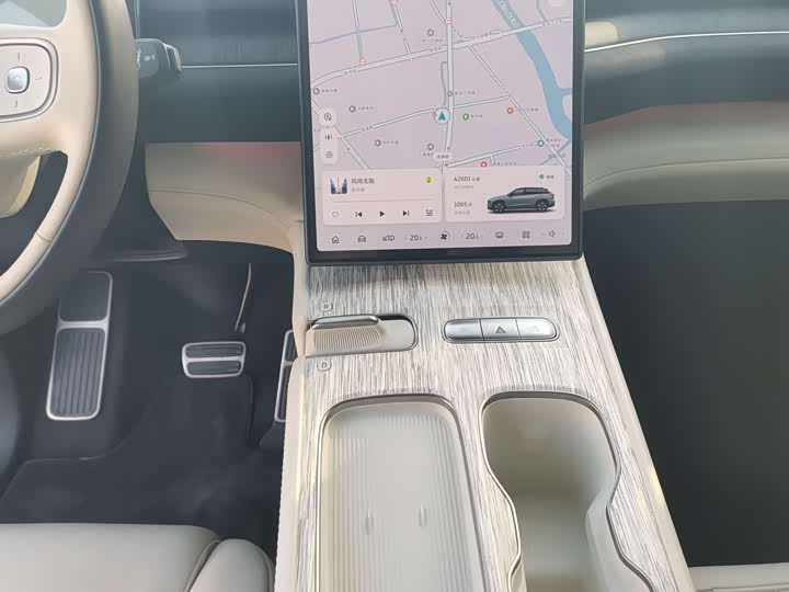 Фото 13 - Nio ES7