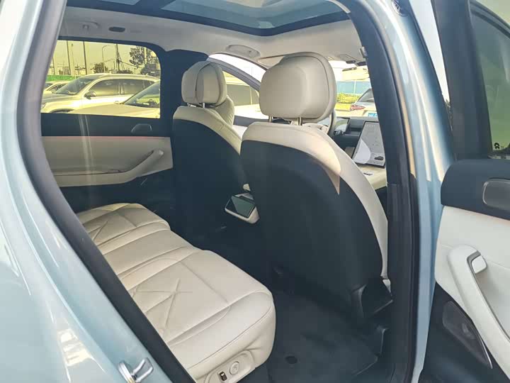 Фото 18 - Nio ES7