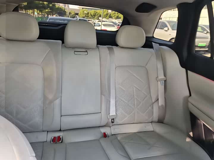 Фото 22 - Nio ES7