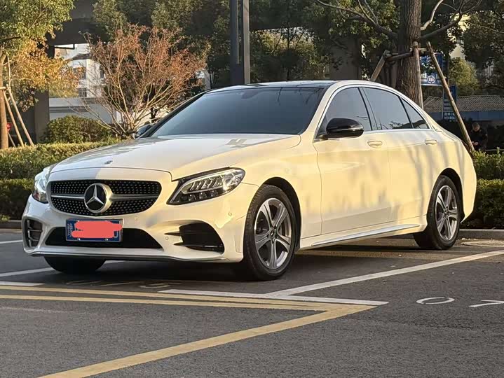 Фото 3 - Mercedes-Benz C-Class