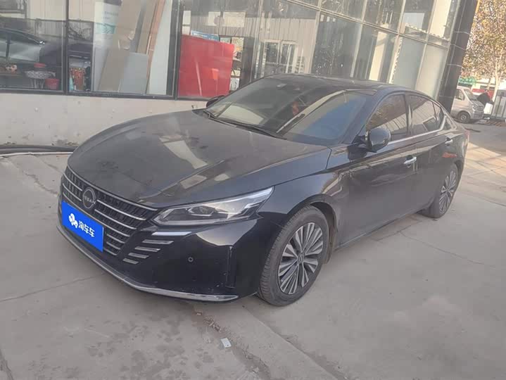 Фото 1 - Nissan Teana