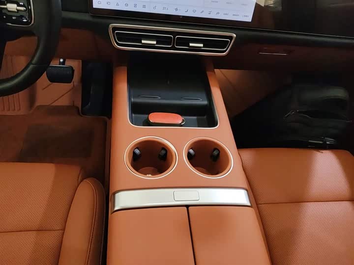 Фото 13 - LiXiang L7