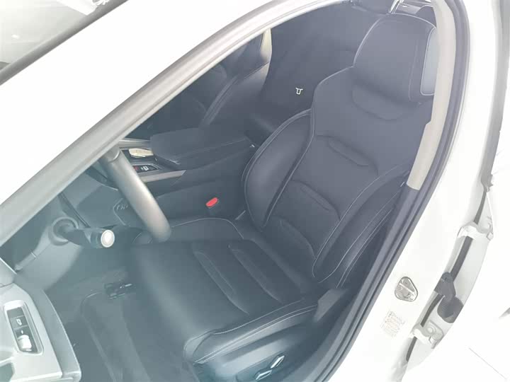 Фото 15 - Geely Preface