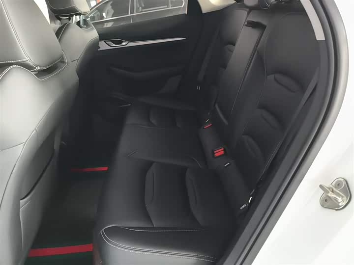 Фото 17 - Geely Preface