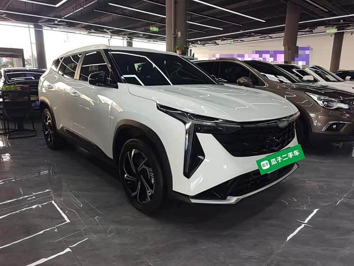 Фото 4 - Geely Atlas