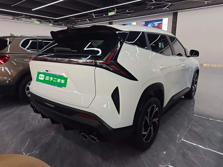 Фото 7 - Geely Atlas