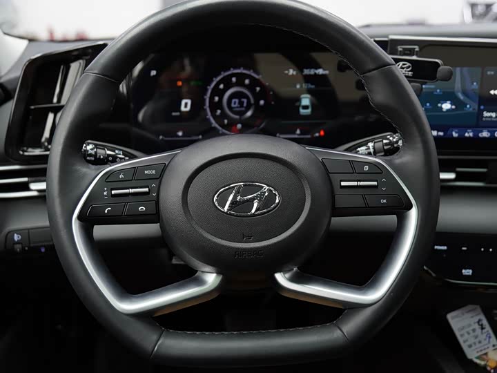 Фото 13 - Hyundai Elantra N line