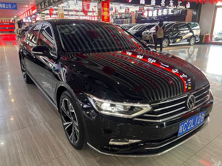 Фото 3 - Volkswagen Magotan