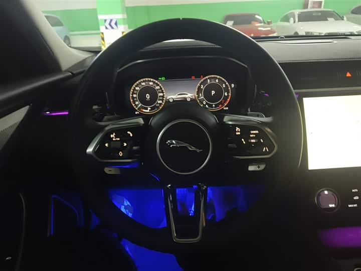 Фото 11 - Jaguar XF L