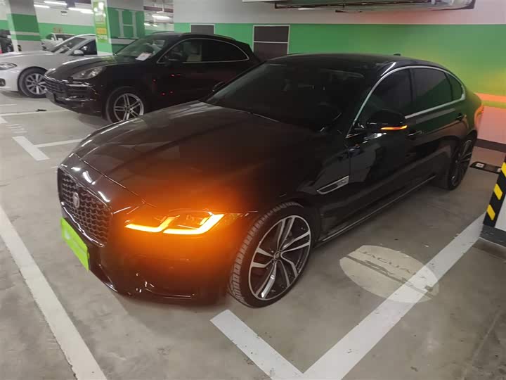 Фото 2 - Jaguar XF L